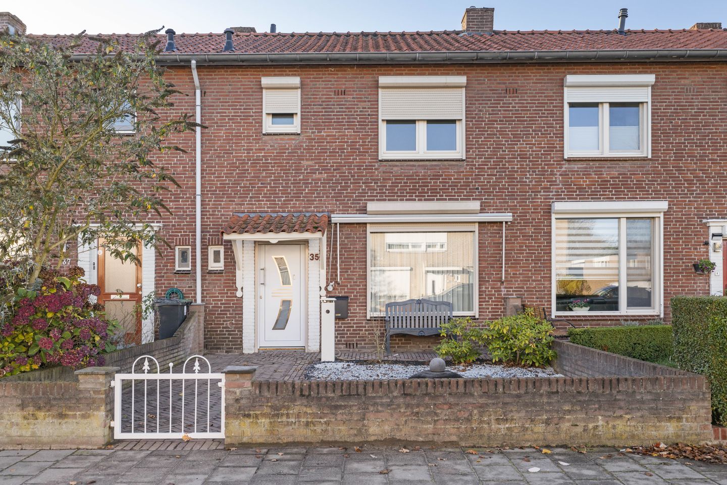 Photo 1 of Landweerstraat-Noord 35