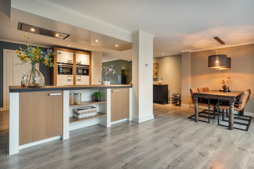 Photo 2 of Julianastraat 22