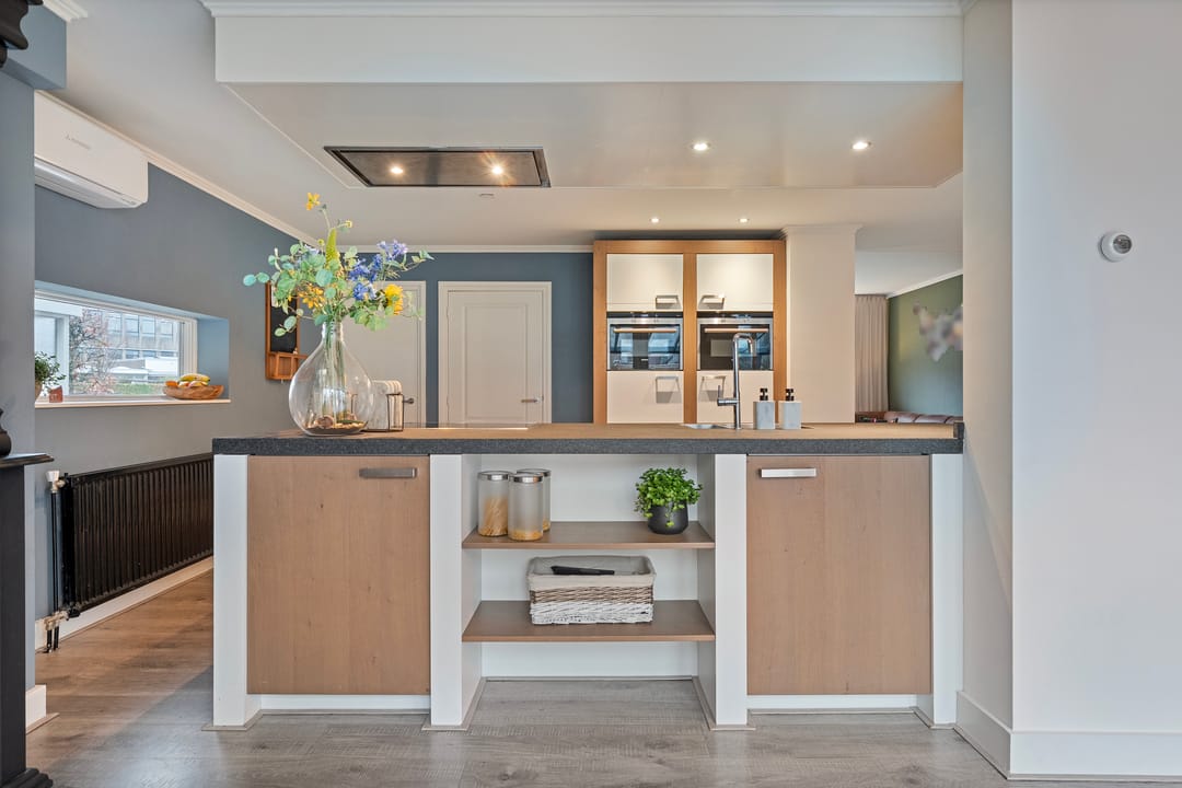 Photo 8 of Julianastraat 22