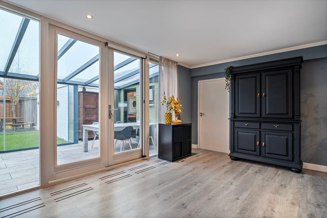 Photo 13 of Julianastraat 22