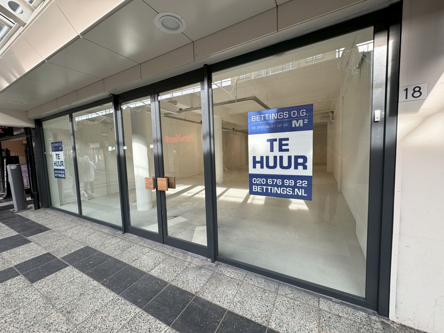 View photo 1 of Liesveld 18