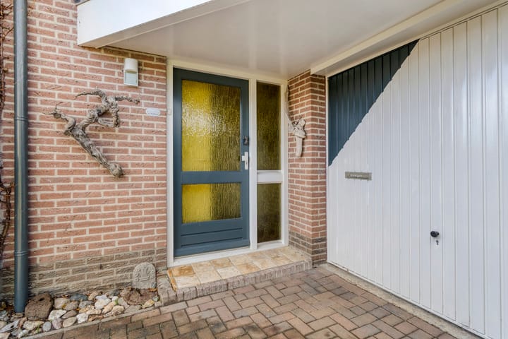 Photo 4 of Winkelmaad 37