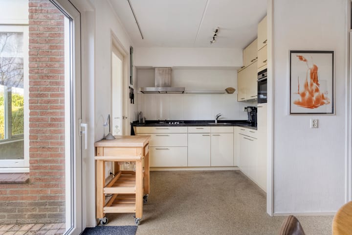 Photo 14 of Winkelmaad 37