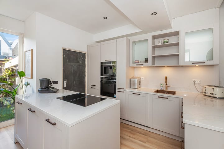 Photo 3 of Graaf van Bloisstraat 65