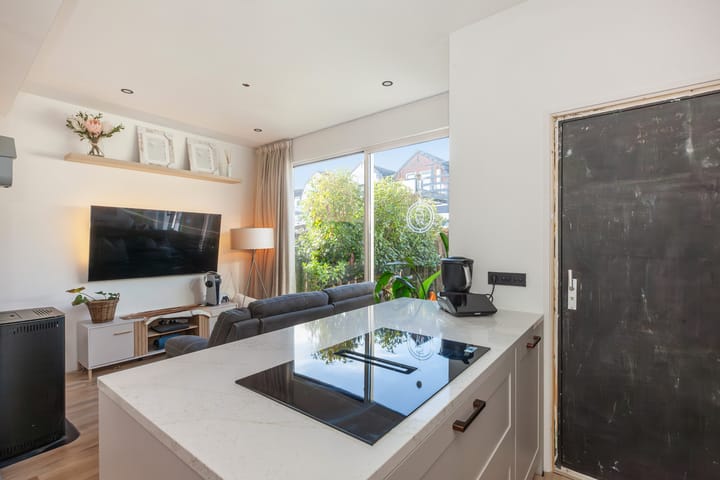 Photo 8 of Graaf van Bloisstraat 65