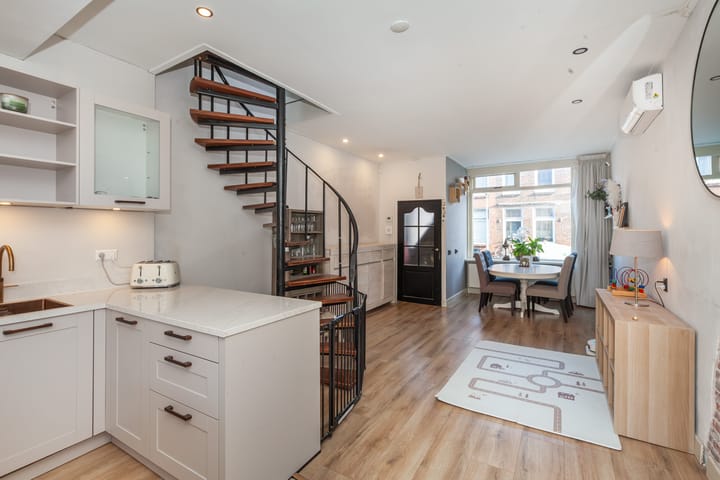 Photo 15 of Graaf van Bloisstraat 65