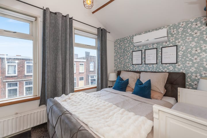 Photo 21 of Graaf van Bloisstraat 65