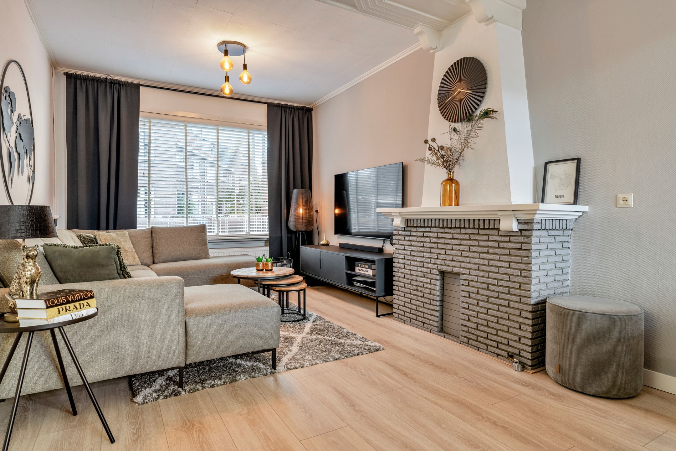 Photo 6 of Van Meterenstraat 12