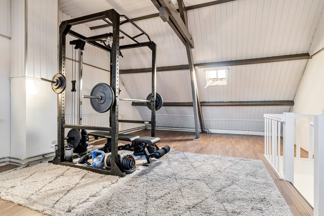 Photo 32 of Van Meterenstraat 12