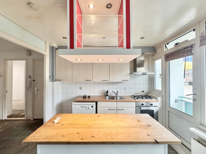 Photo 11 of Schoorlstraat 160