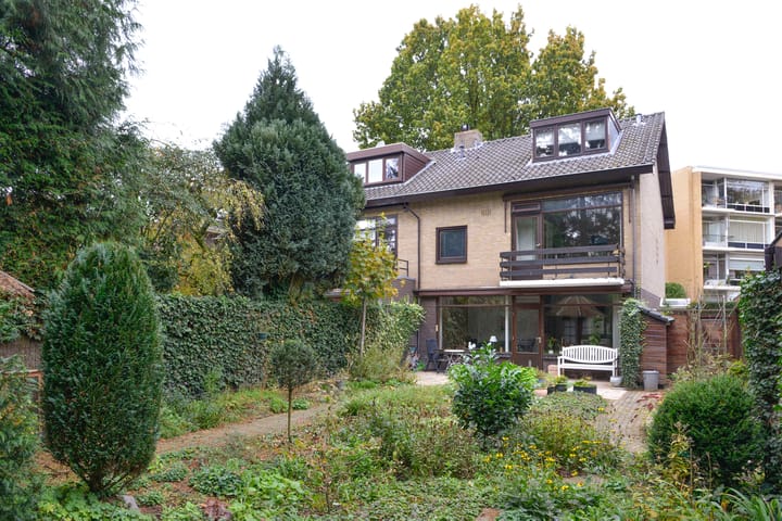 Foto 2 van Spoorstraat 9