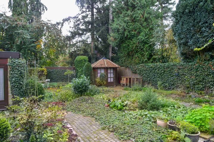 Foto 24 van Spoorstraat 9