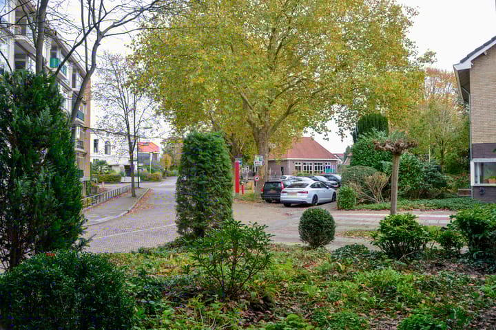 Foto 27 van Spoorstraat 9