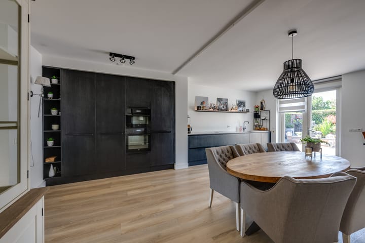 Foto 3 van Wilgenroos 15