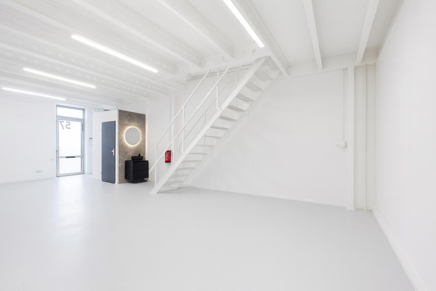 Bekijk foto 3 van Christa Ehrlichhof 57