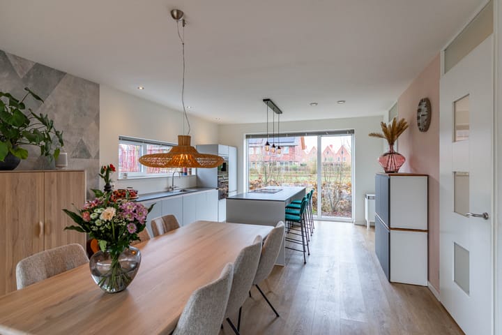 Photo 3 of Meeroeverslaan 211