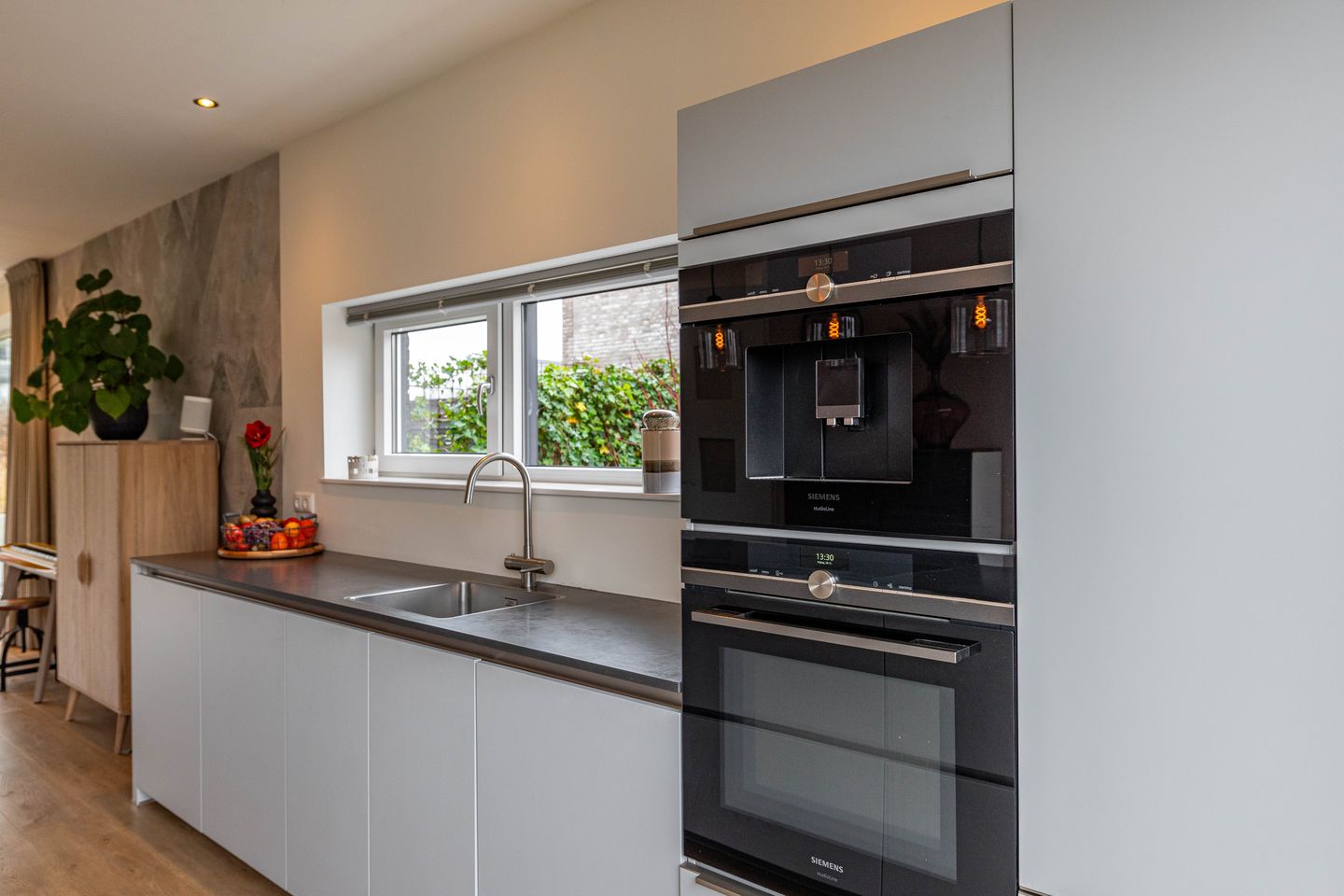 Photo 20 of Meeroeverslaan 211