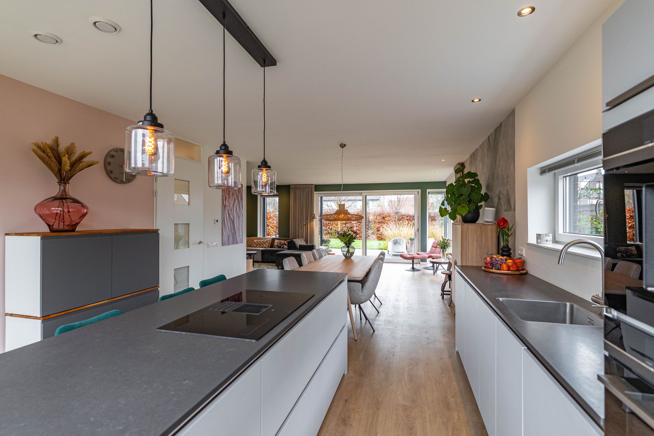 Photo 21 of Meeroeverslaan 211