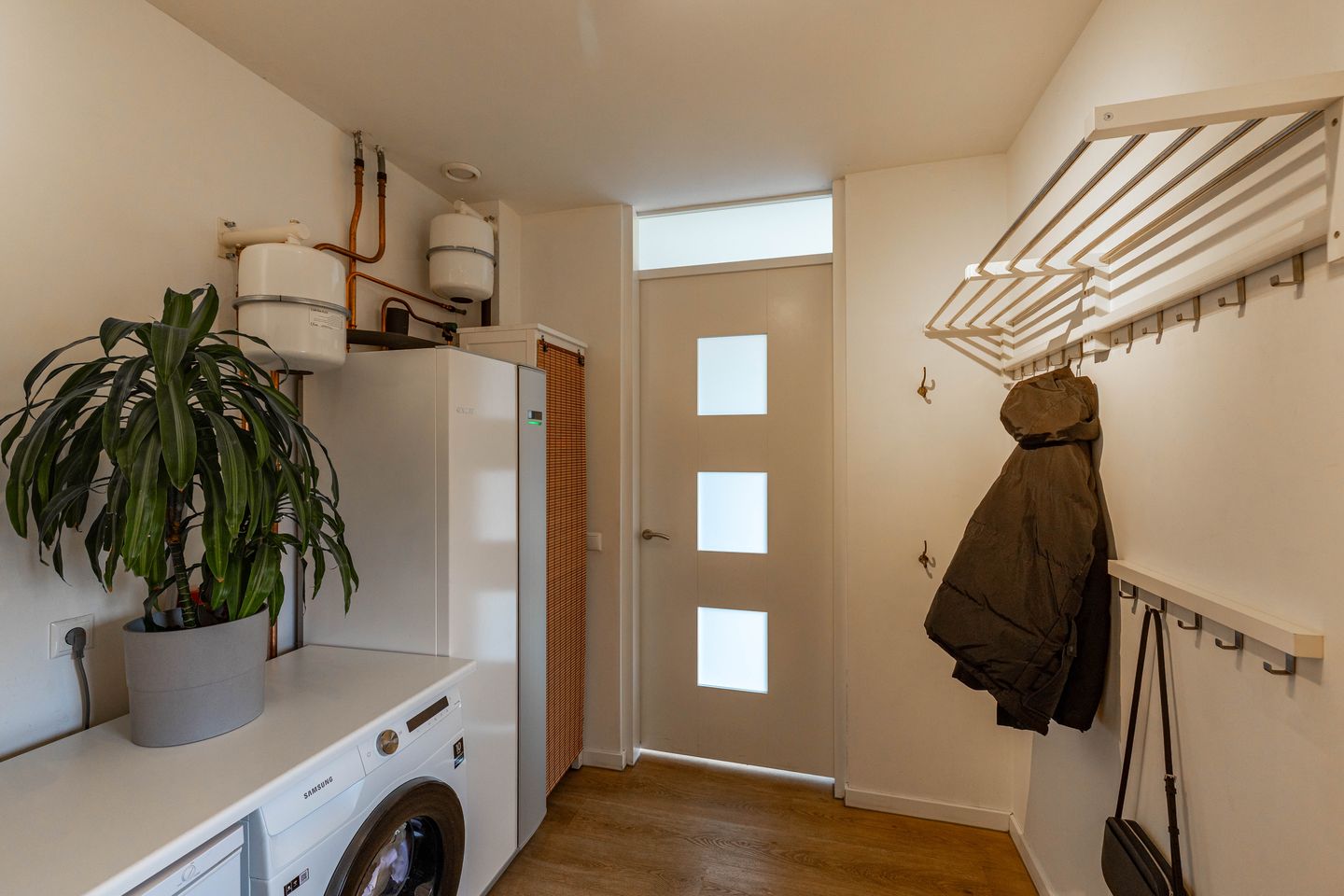 Photo 25 of Meeroeverslaan 211