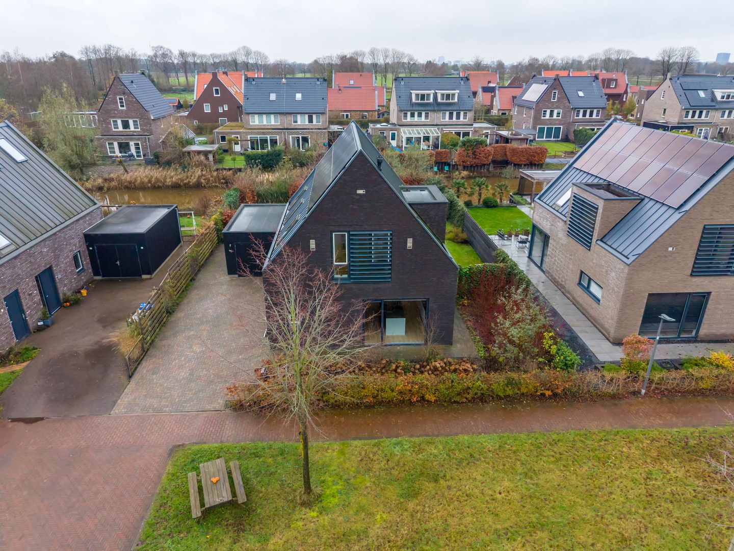 Photo 64 of Meeroeverslaan 211