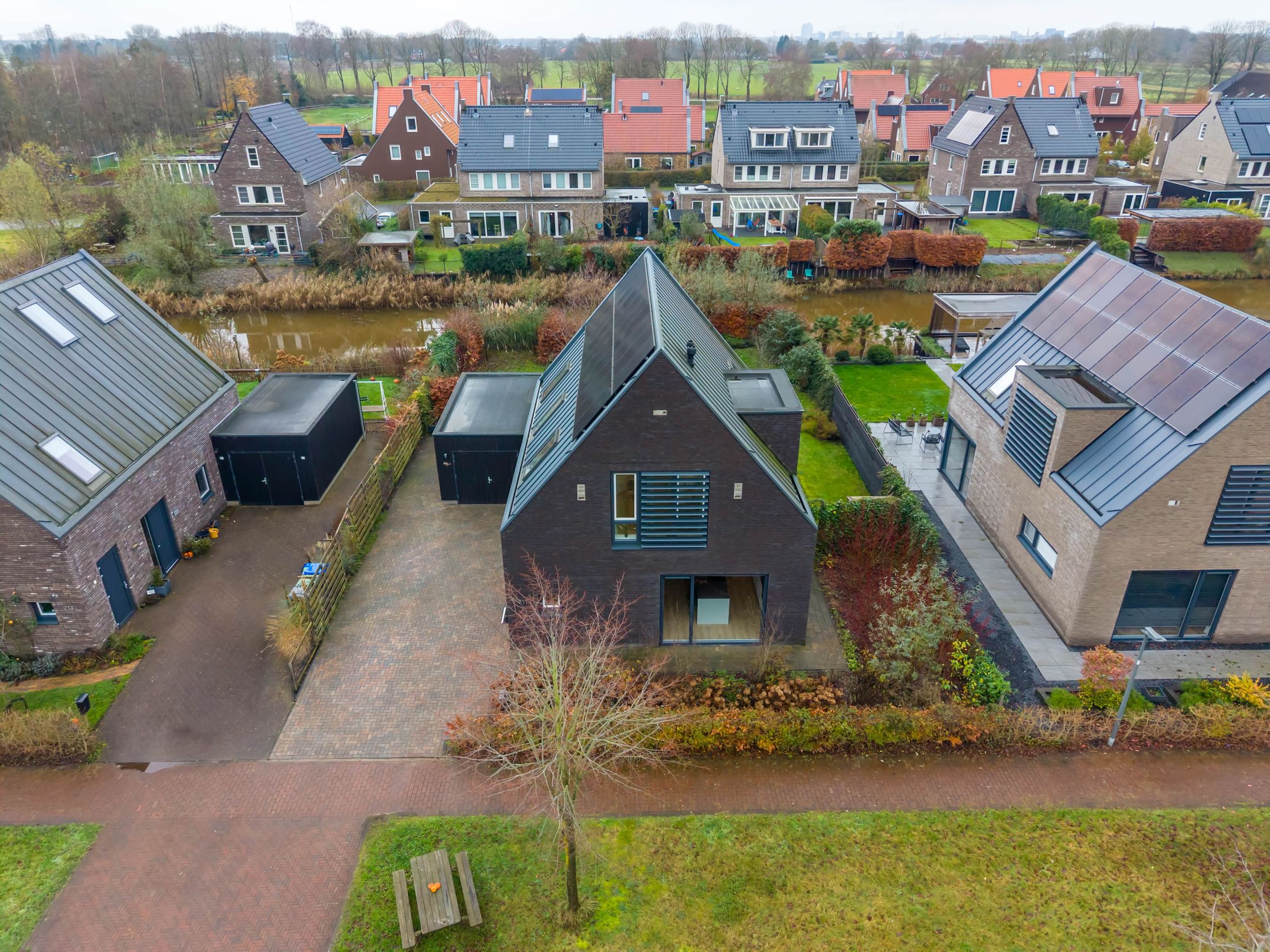 Photo 72 of Meeroeverslaan 211