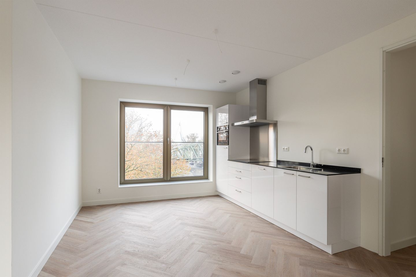 Photo 14 of Oranjeboomstraat 4-S