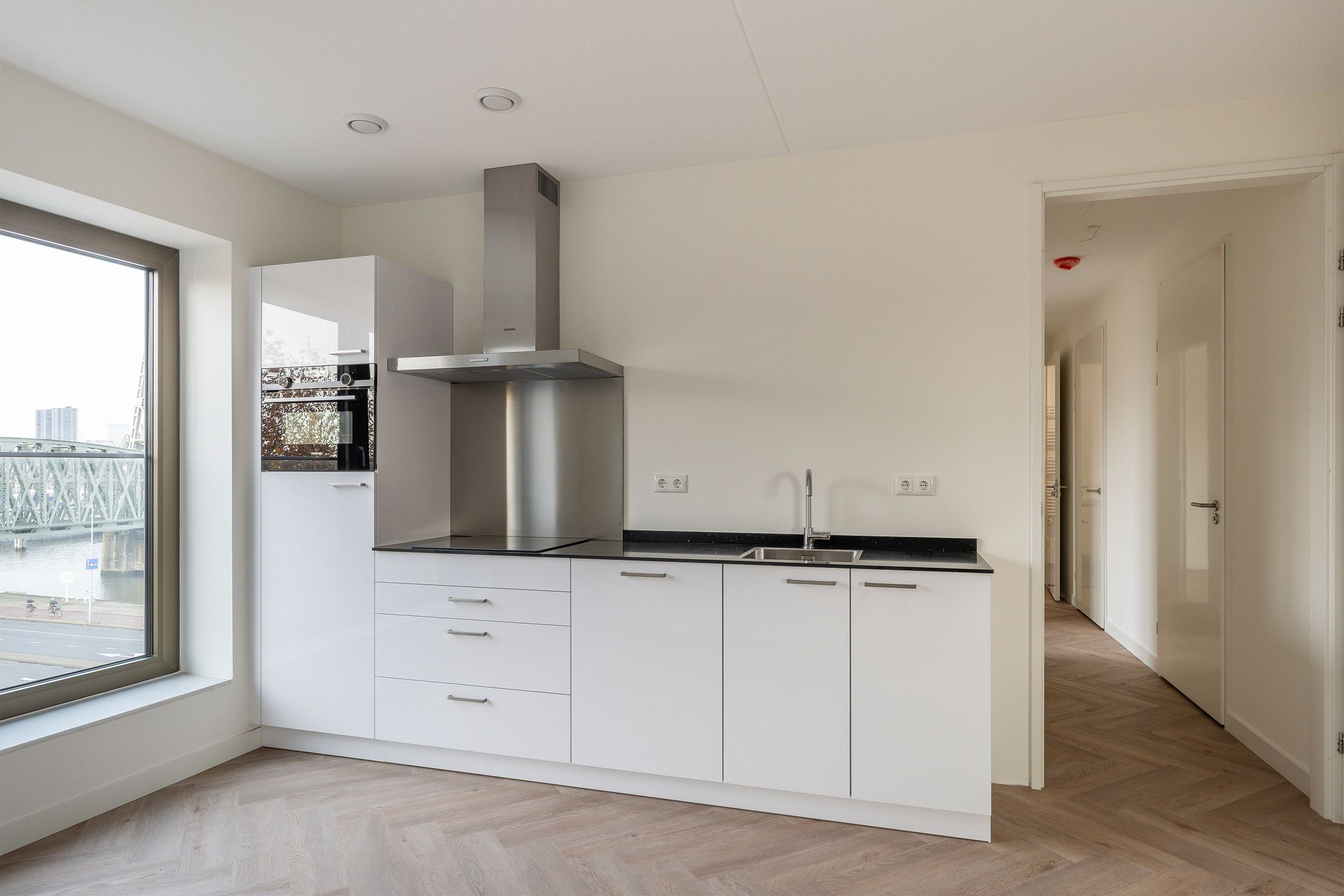 Photo 15 of Oranjeboomstraat 4-S