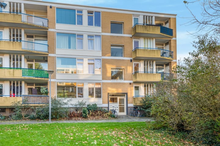 Photo 4 of Van Ostadelaan 84