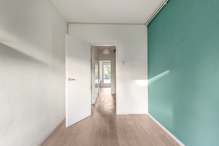 Photo 12 of Van Ostadelaan 84