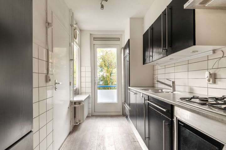 Photo 13 of Van Ostadelaan 84