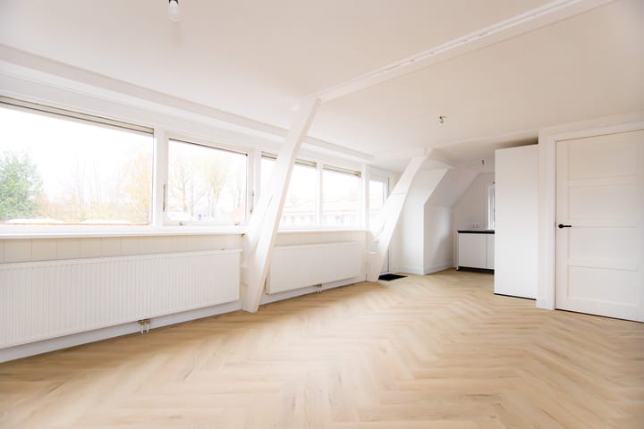 Photo 17 of Brugstraat 11-A