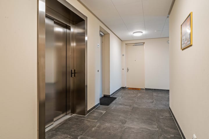 Foto 5 van Robert Hofstadterstraat 42