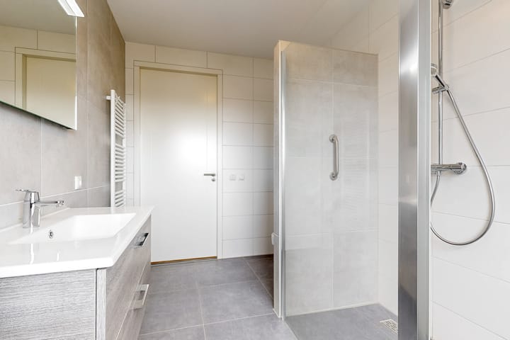 Foto 15 van Robert Hofstadterstraat 42