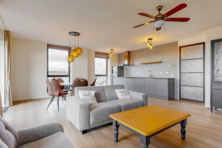 Foto 18 van Robert Hofstadterstraat 42