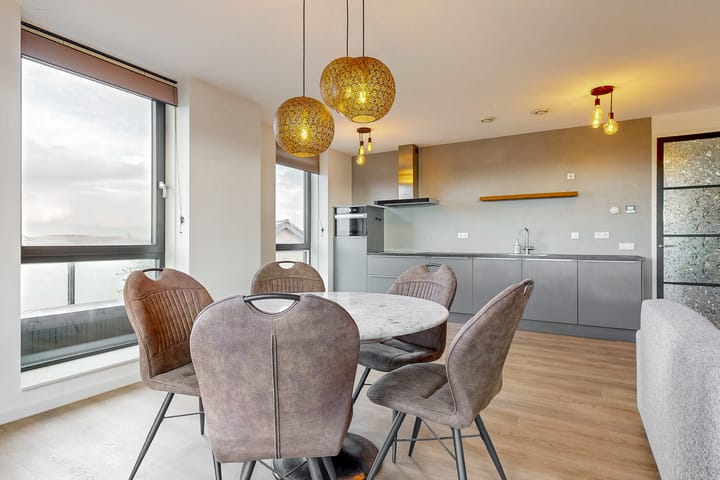 Foto 24 van Robert Hofstadterstraat 42