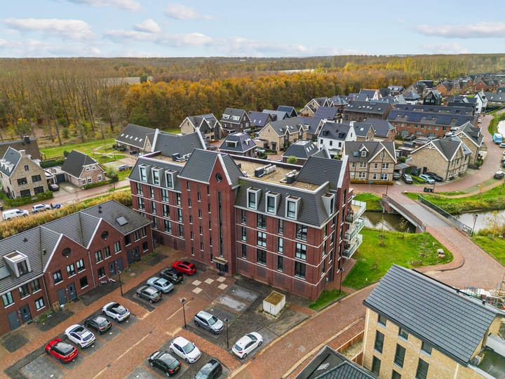 Foto 34 van Robert Hofstadterstraat 42