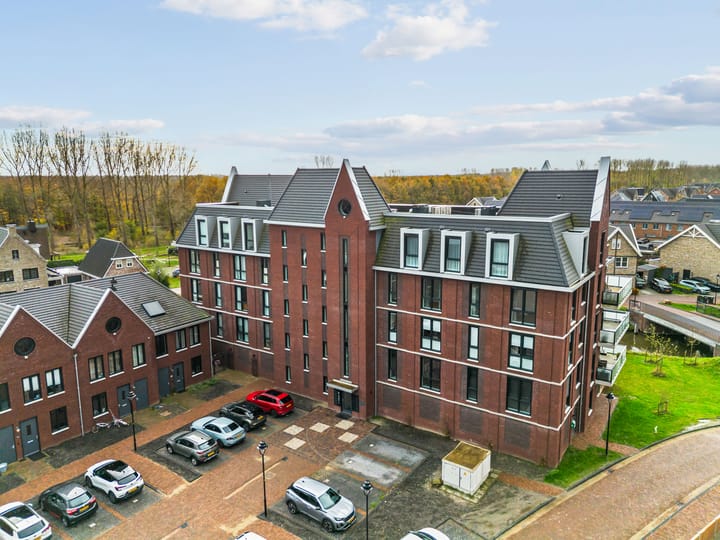 Foto 35 van Robert Hofstadterstraat 42