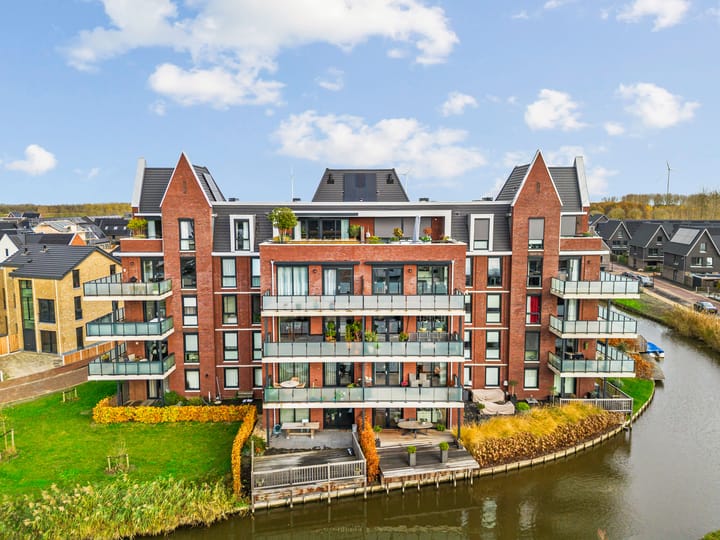 Foto 36 van Robert Hofstadterstraat 42