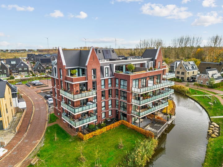 Foto 38 van Robert Hofstadterstraat 42