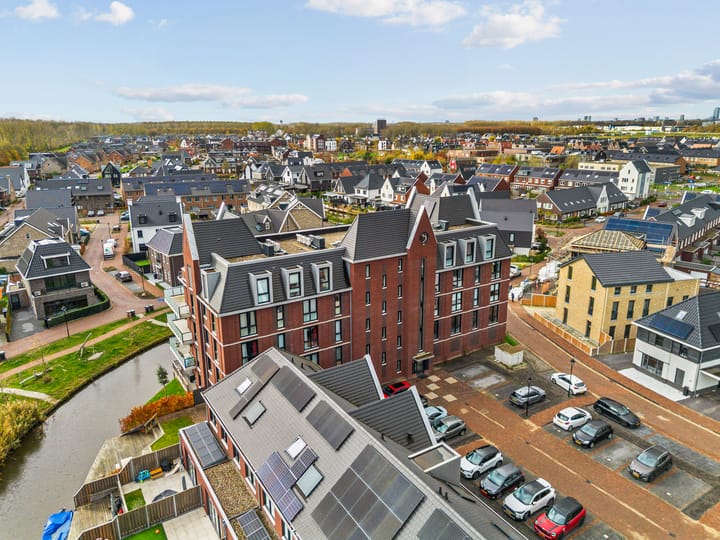 Foto 39 van Robert Hofstadterstraat 42