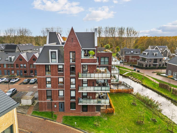 Foto 41 van Robert Hofstadterstraat 42