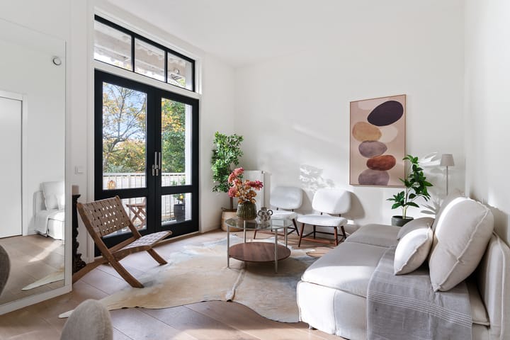 Photo 2 of Alexanderstraat 210-2