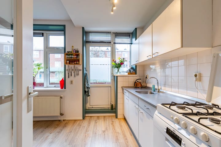 Photo 4 of Hyacinthstraat 148