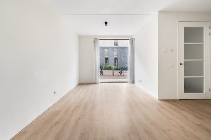 Foto 10 van Madridstraat 7