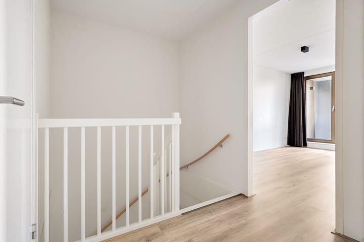 Foto 15 van Madridstraat 7