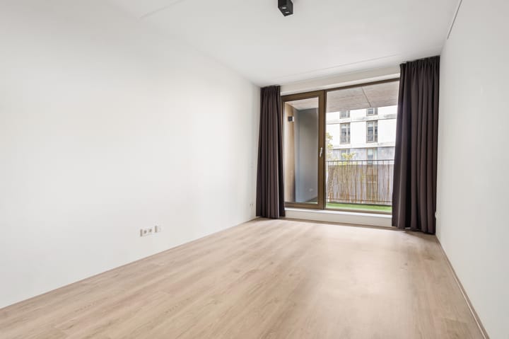 Foto 16 van Madridstraat 7