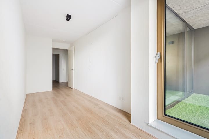 Foto 23 van Madridstraat 7