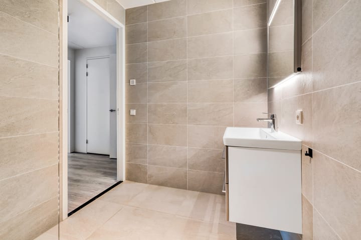 Foto 27 van Madridstraat 7