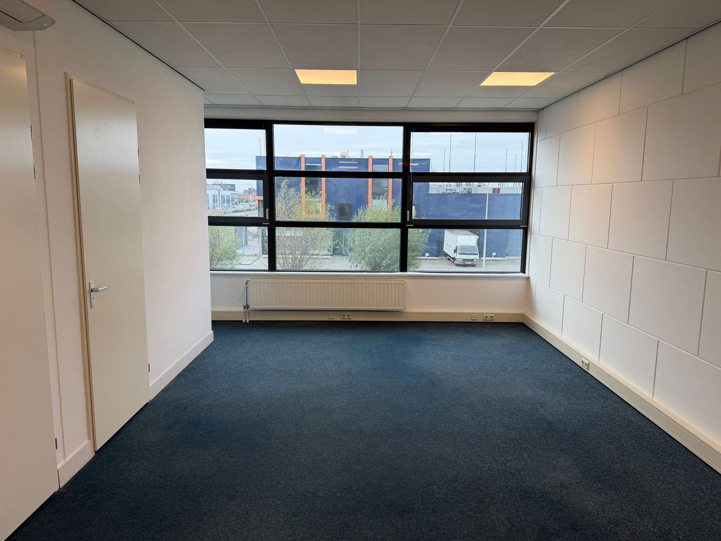 Bekijk foto 3 van A. van Leeuwenhoekweg 38-D6