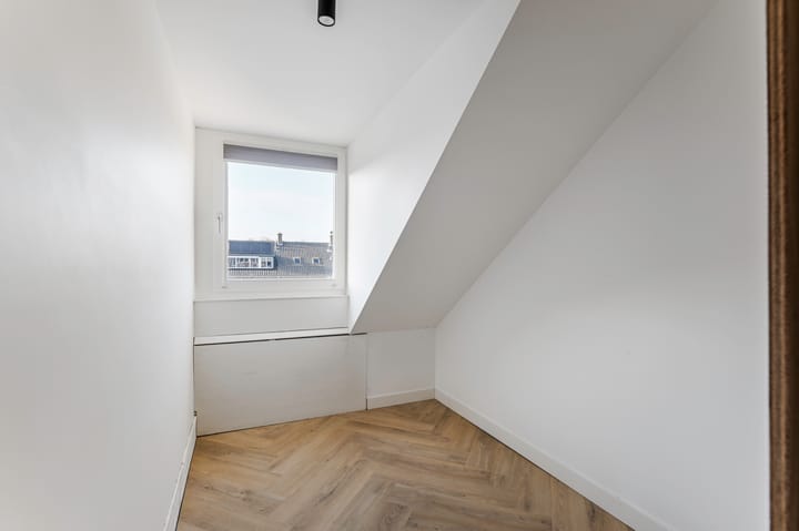 Foto 27 van Professor Van der Waalsstraat 50